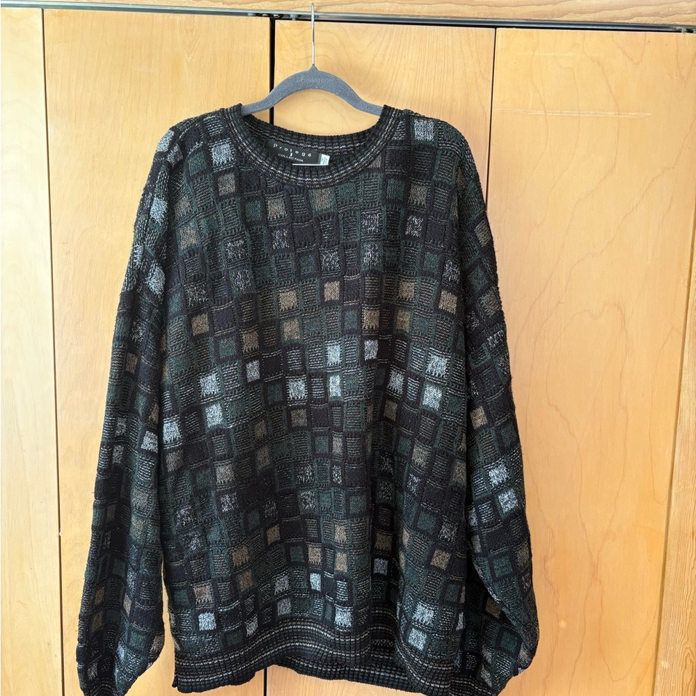Vintage-Inspired Black and Gray Geometric Knit Sweater - Picture 2 of 5